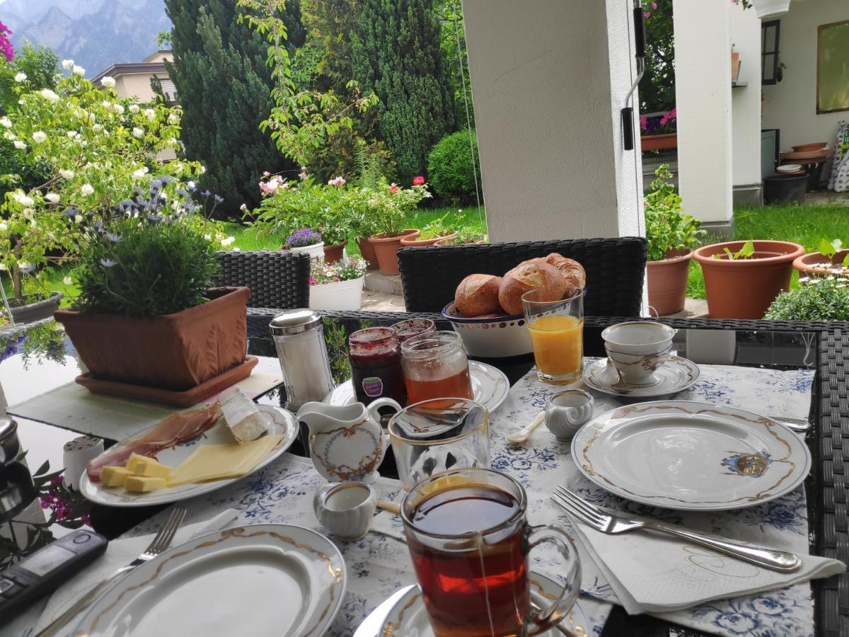 Bed & Breakfast Chur Bagian luar foto